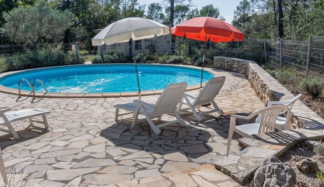 Beautiful private villa for 8 people with private pool, WIFI, TV, terrace and pets allowed