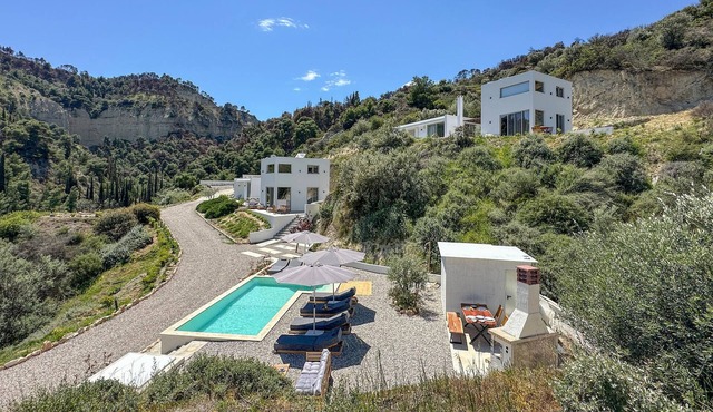 Beautiful home in Xylokastro with house sea view