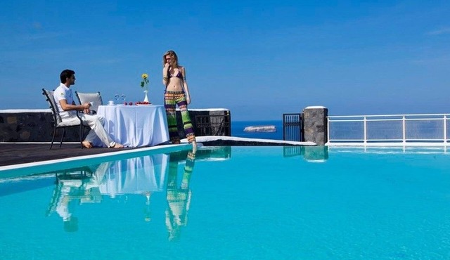 Beautiful Santorini Villa | 2 Bedroom Villa | Panoramic Caldera Sea Views