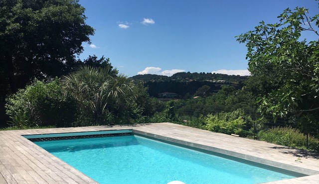 Belle Maison Avec Piscine Aix en Provence. Charme !