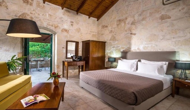 BH132 - C - Suite Heraklion