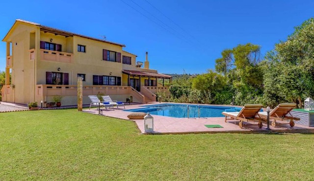 BH449 - R - Villa Chania