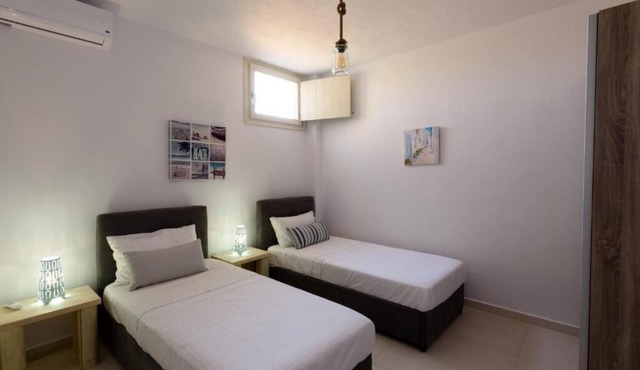 BH601 - C - Villa Paros