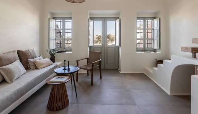 BH926 - C - Suite Santorini