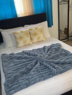 Burwood Breeze Retreat 5 mins to beach AC WiFi