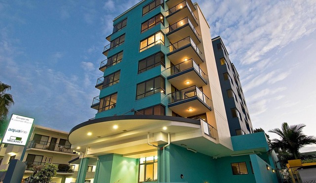 Calm Broadwater Family Apartment — Pool, Spa, Parklands | 2BR Southport