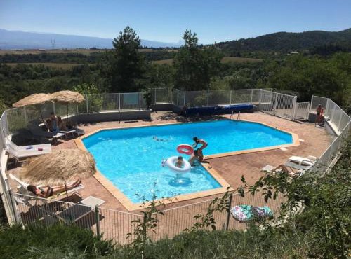 Camping 3 étoiles - Piscine - ccbgbcd