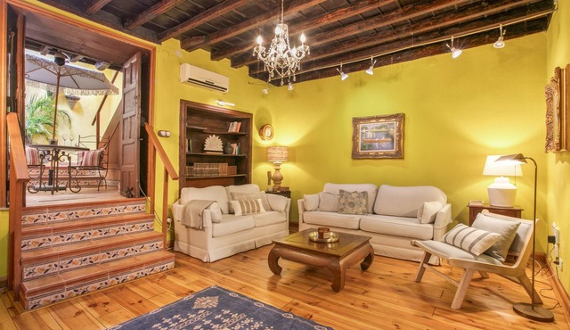 Casa Carmen – Historic Holiday Home with Teide and Sea Views in La Matanza de Acentejo