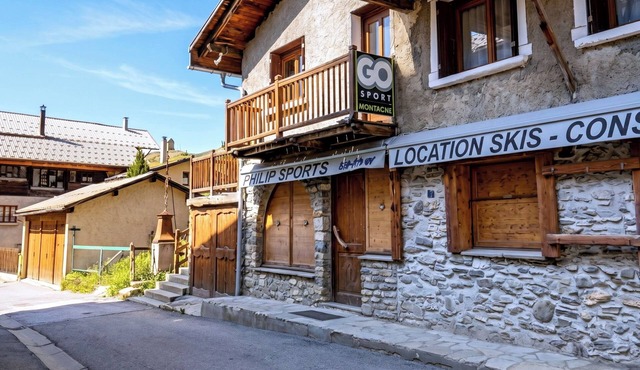 Casa-La Fuste, centre Saint-Véran, ski au pied