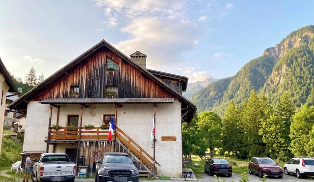 Casa-La Lorraine joli studio dans chalet St-Véran