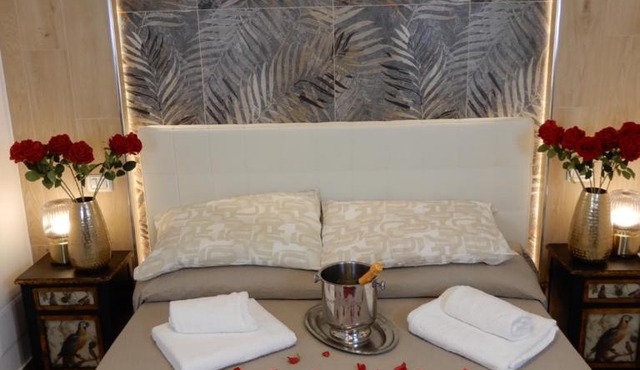 Caserta Royale Suite