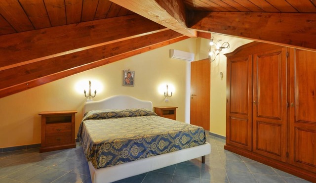 Cerasella Apartment with private terrace and sea view