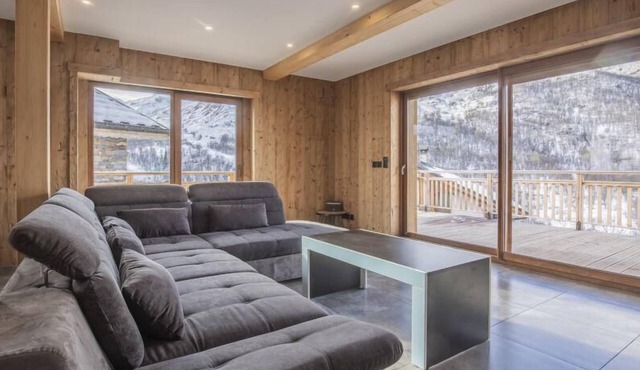 Chalet, wifi, Ground floor, sauna, hammam, terrace, balcony, fireplace or stove, parking, tv