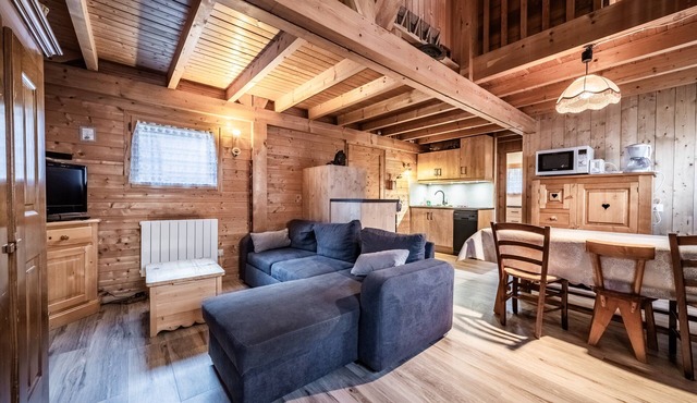 Chalet “4p Comfort - Les Trolles”: Mountain View, Private Terrace & Wi-Fi