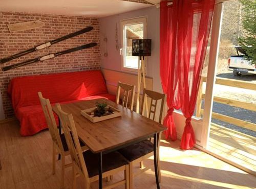 Chalet charmant à Saint-Léger-les-Mélèzes avec vue sur la montagne