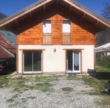 Chalet de montagne, très confortable, neuf