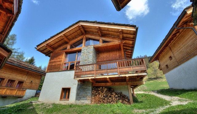 Chalet-Elite-Ensuite-Mountain view