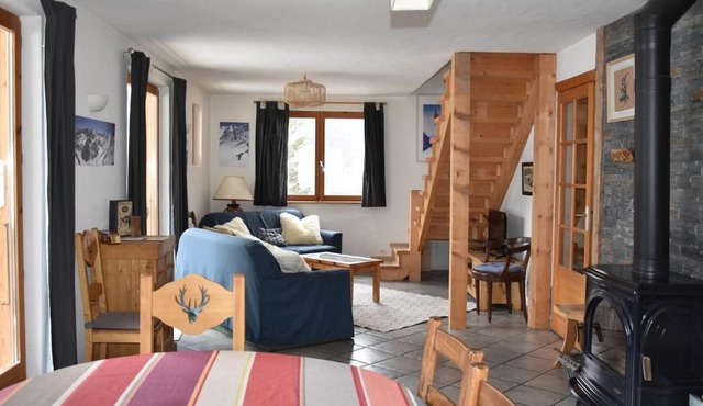 Chalet spacieux près de la forêt avec parking privé - FR-1-464-176