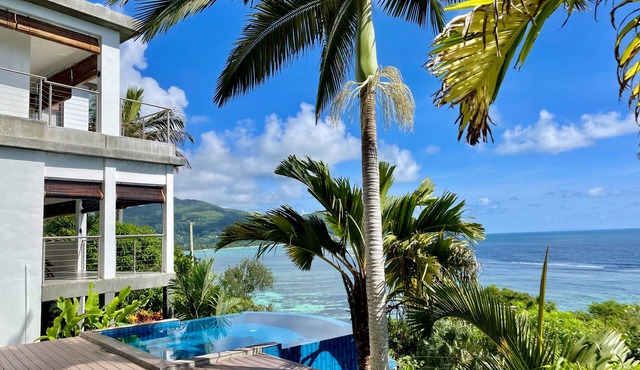Chalets Bougainville Upper floor Apartment with Ocean View