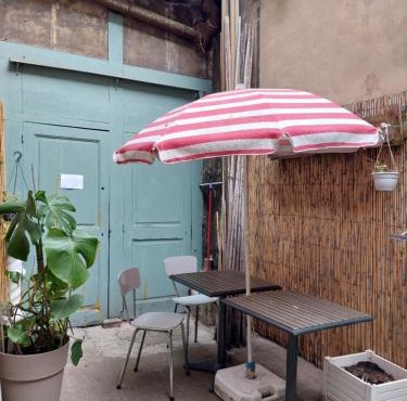 Chambre calme et indépendante sur cour