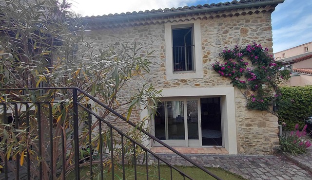 Charmant appartement de caractère de 90 mq dans ancienne maison en pierres