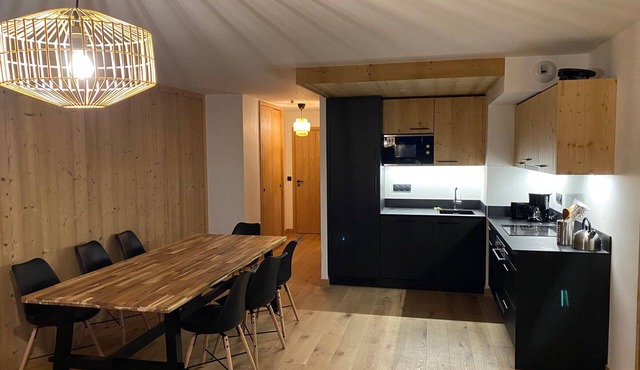 Charming apartment at the foot of the slopes with balcony and parking