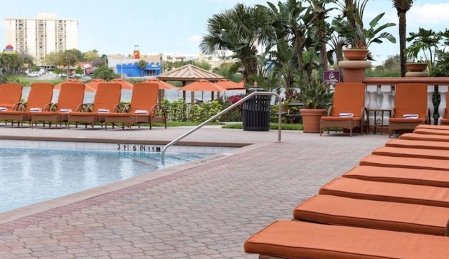 Charming 2-bedroom resort with AC, WiFi in delightful Orlando