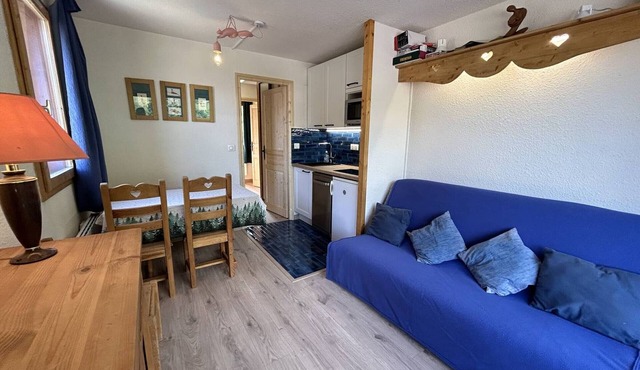 Charming 2-room apartment in Méribel with balcony and WIFI, ski-in/ski-out