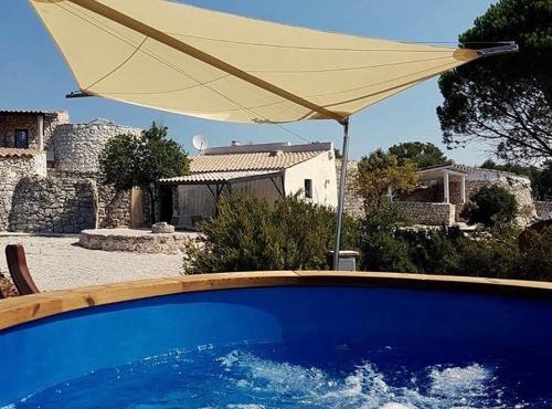 Charming Apartment with Jacuzzi and Sea View - Salve, 85 sqm