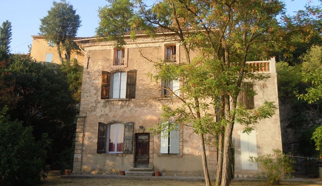 Charming Bastide XVIII in the heart of Provence