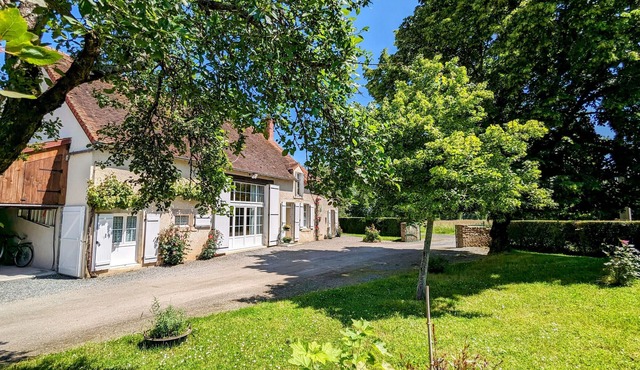 Charming Farmhouse in Berry: Garden, Bikes, Hiking & Historical Sights