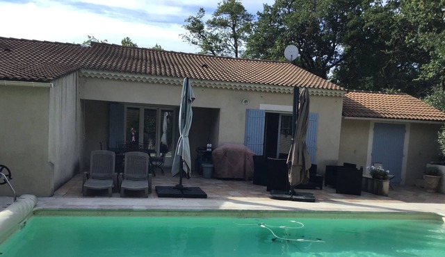 Charming provencal villa on one floor with pool