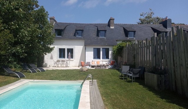 Charming renovated farmhouse - private heated pool 300m from the beach in Porspoder