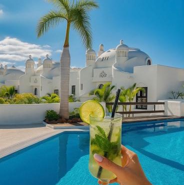 Chic Resort Feel - Oceanfront, Heated Pool