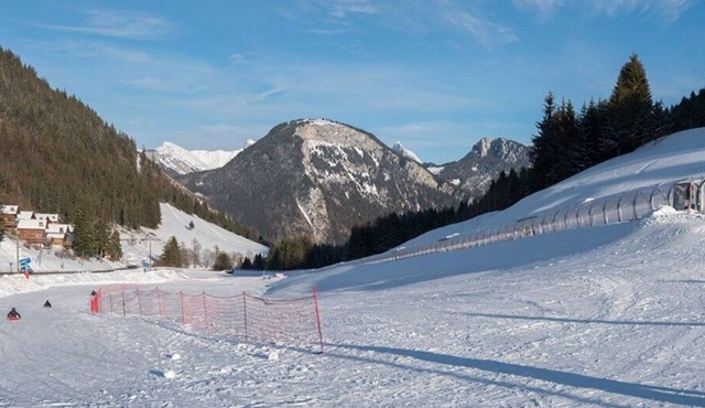 COL-DRO-B10 : Studio, starting from the hiking trails