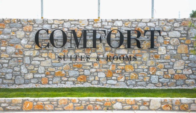 Comfort Suites & Rooms