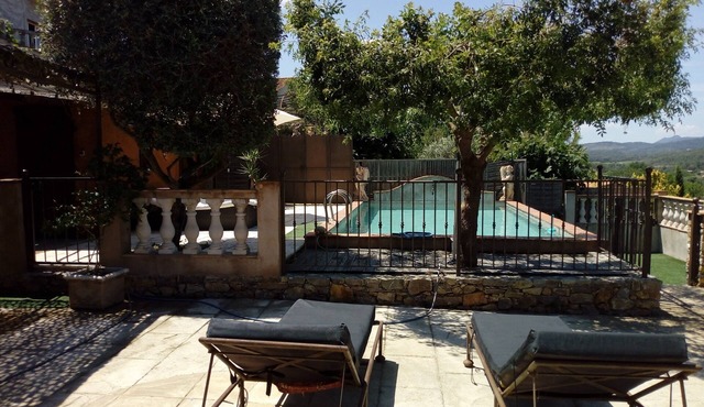 Comfortable village villa with open views for 6 to 8 people