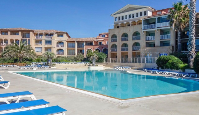 Cosy apartment for 6 people with pool, WIFI, TV, terrace and pets allowed