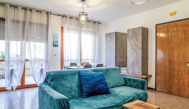 Cosy apartment for 4 people with A/C, WIFI, TV, balcony and pets allowed