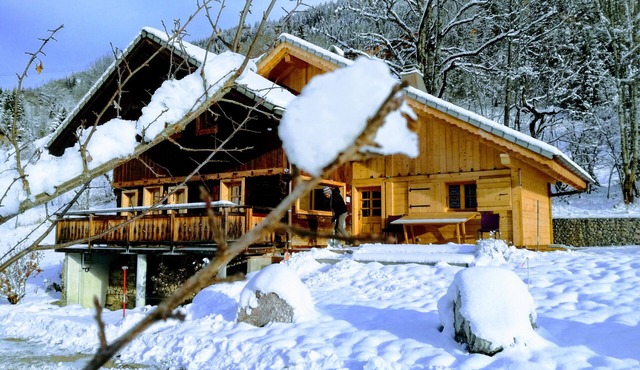 Cosy chalet, la Chapelle d'Abondance, Portes du soleil, France, sleeps 12,