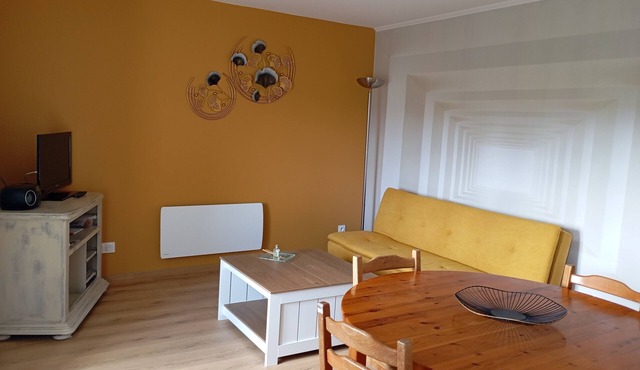 Country apartment close to the Dolce Via and hiking trails