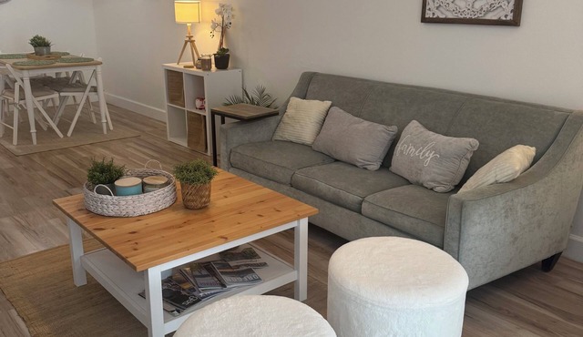 Cozy 1-bedroom condo in lovely Orlando with AC