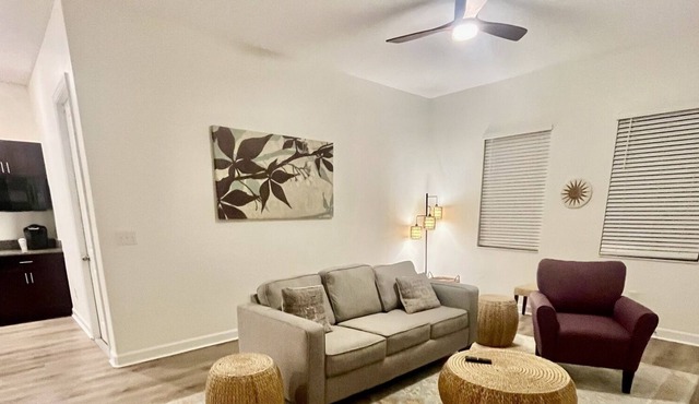Cozy 1BR Suite with Kitchenette