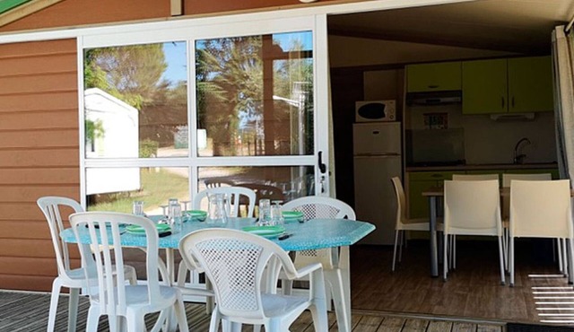 Cozy chalet for 5 with terrace in Collias