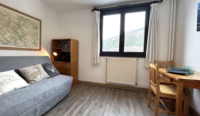 Cozy Studio for 2 near Slopes and Shops with Parking and Ski Locker - La Salle-les-Alpes