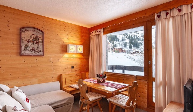 Cozy Studio in Mottaret, 28m², Sleeps 4, Near Pistes, Balcon, Pets Welcome