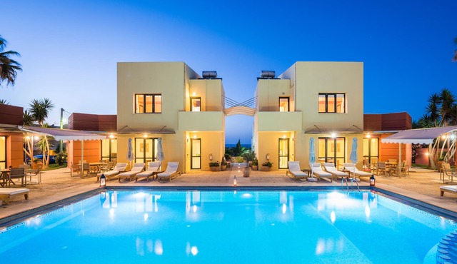 Daphnis Villas, 2 Villas, Sleep 12, Heated Pool, 200m From The Beach, Sea View