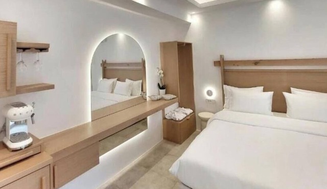 DelMar Suites Syros
