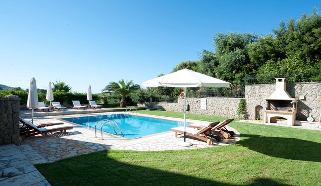 Deluxe Villa Rose with Private Pool