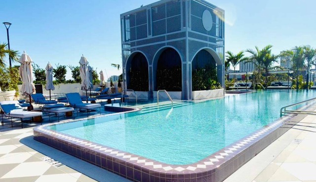 Designer 2BR Wynwood Walls Rooftop Pool & Bar